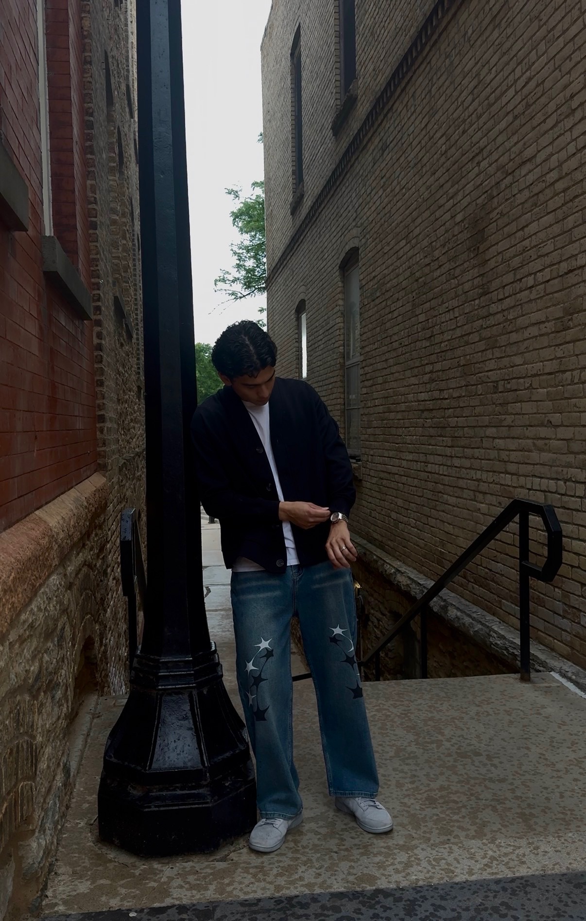 UB1 SS25 — star denim & cardigan